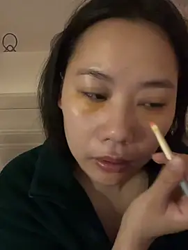 Snapshot of Eliza-E chatting on 02/06/26, 12:59 Eliza-E online show from 02/06/26, 12:59