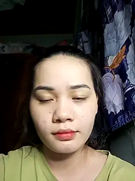 Ngoc-Trinh online show from 12/14/24, 03:58