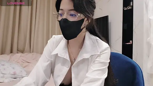 Snapshot of TuyetNhi2k6 chatting on 01/24/25, 02:41 TuyetNhi2k6 online show from 01/24/25, 02:41