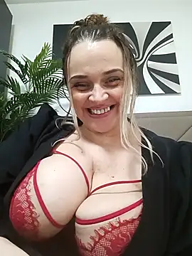 hugebobbs online show from 01/19/26, 08:18