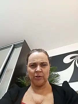 hugebobbs online show from 03/05/26, 10:00