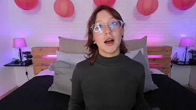 Snapshot of sofi_bakerr chatting on 02/17/25, 11:34 sofi bakerr online show from 02/17/25, 11:34