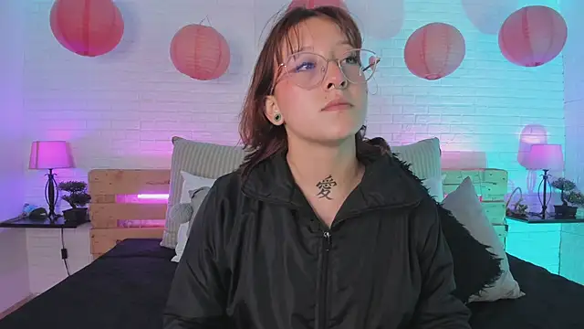 Snapshot of sofi_bakerr chatting on 02/22/25, 11:35 sofi bakerr online show from 02/22/25, 11:35