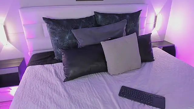 Snapshot of sofi_bakerr chatting on 10/01/25, 11:38 sofi bakerr online show from 10/01/25, 11:38