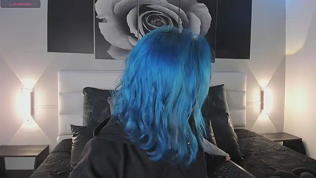 Snapshot of sofi_bakerr chatting on 10/02/25, 11:39 sofi bakerr online show from 10/02/25, 11:39