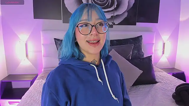 Snapshot of sofi_bakerr chatting on 10/23/25, 11:31 sofi bakerr online show from 10/23/25, 11:31