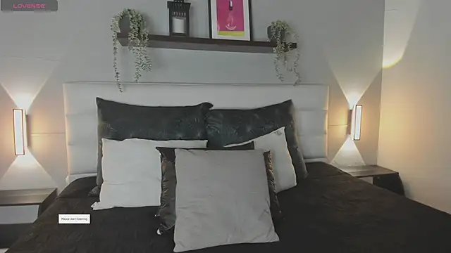 sofi bakerr online show from 03/17/26, 11:35