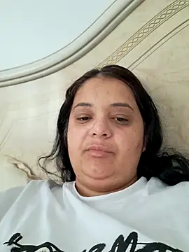 Snapshot of sarahhh1987 chatting on 10/28/25, 05:44 sarahhh1987 online show from 10/28/25, 05:44