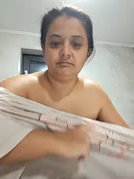 Snapshot of sarahhh1987 chatting on 11/07/25, 01:38 sarahhh1987 online show from 11/07/25, 01:38