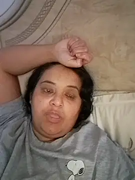 Snapshot of sarahhh1987 chatting on 11/08/25, 06:40 sarahhh1987 online show from 11/08/25, 06:40