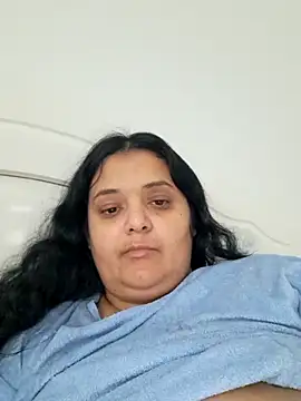 Snapshot of sarahhh1987 chatting on 11/12/25, 08:59 sarahhh1987 online show from 11/12/25, 08:59