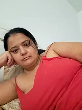 Snapshot of sarahhh1987 chatting on 11/18/25, 06:18 sarahhh1987 online show from 11/18/25, 06:18