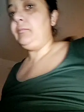 Snapshot of sarahhh1987 chatting on 12/01/25, 03:55 sarahhh1987 online show from 12/01/25, 03:55