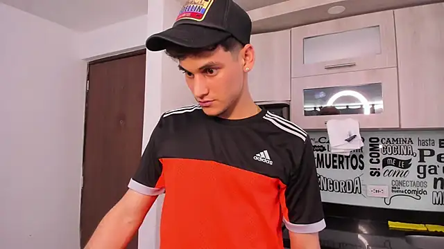 Snapshot of guy_master chatting on 01/11/25, 02:25 guy master online show from 01/11/25, 02:25