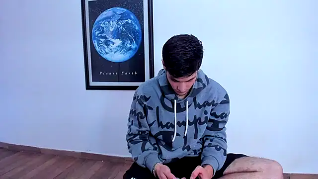 Snapshot of guy_master chatting on 01/30/25, 05:06 guy master online show from 01/30/25, 05:06