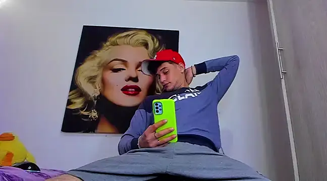 Snapshot of guy_master chatting on 02/23/25, 03:40 guy master online show from 02/23/25, 03:40