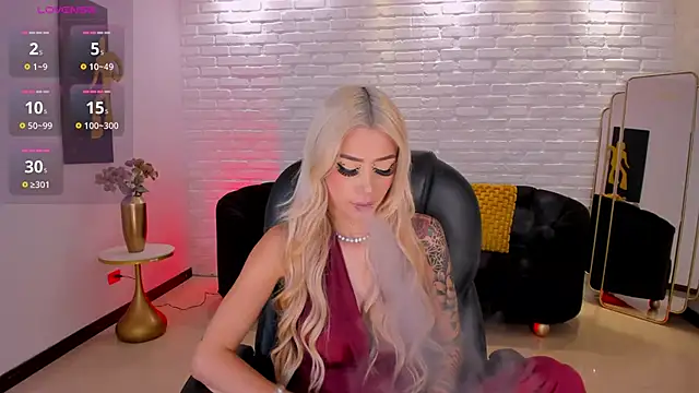 HannaConnor  online show from 11/10/25, 08:41