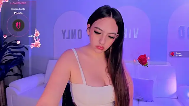 Snapshot of BellaRose_X chatting on 03/07/25, 10:35 BellaRose X online show from 03/07/25, 10:35