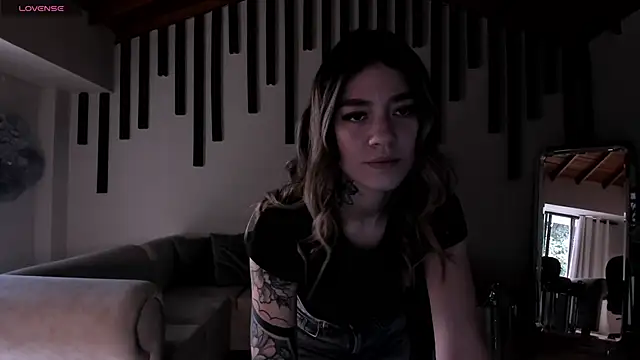 ViolettHansson online show from 09/10/25, 06:52