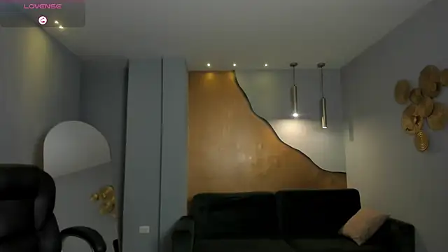 AliceHarper  online show from 05/18/26, 11:38