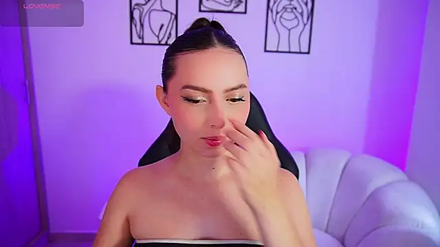 AliceHarper  online show from 07/15/26, 08:03