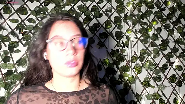 CoralineSanchez online show from 11/15/25, 03:04