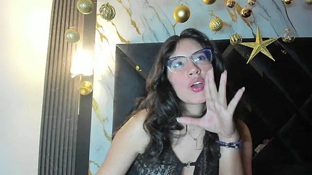 Snapshot of CoralineSanchez chatting on 02/03/26, 03:04 CoralineSanchez online show from 02/03/26, 03:04