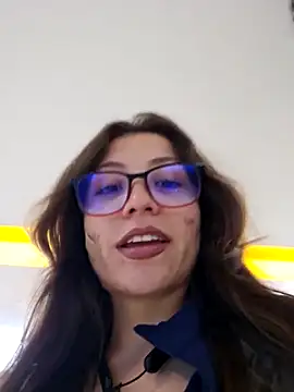 Snapshot of mmmVirginia chatting on 11/10/25, 06:51 mmmVirginia online show from 11/10/25, 06:51