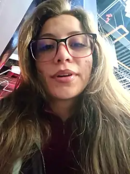 Snapshot of mmmVirginia chatting on 11/26/25, 07:04 mmmVirginia online show from 11/26/25, 07:04