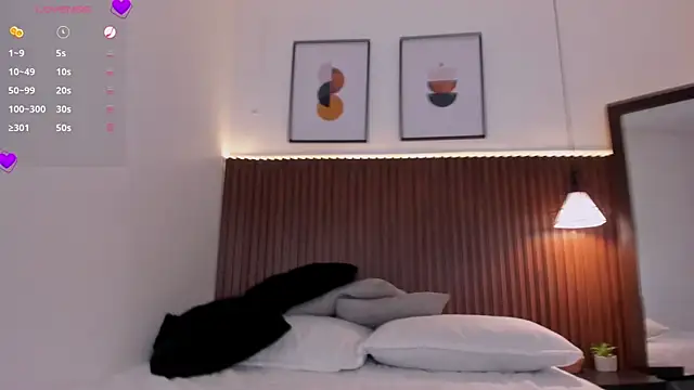 aliscollins  online show from 01/29/25, 09:01