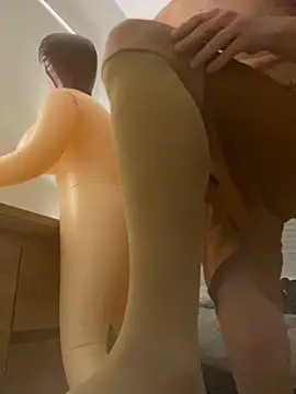 Snapshot of feetlover3611 chatting on 12/27/24, 01:22 feetlover3611 online show from 12/27/24, 01:22