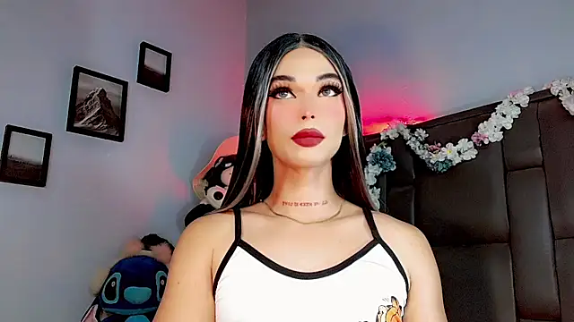 Snapshot of Marian_LV chatting on 09/12/25, 08:03 Marian LV online show from 09/12/25, 08:03