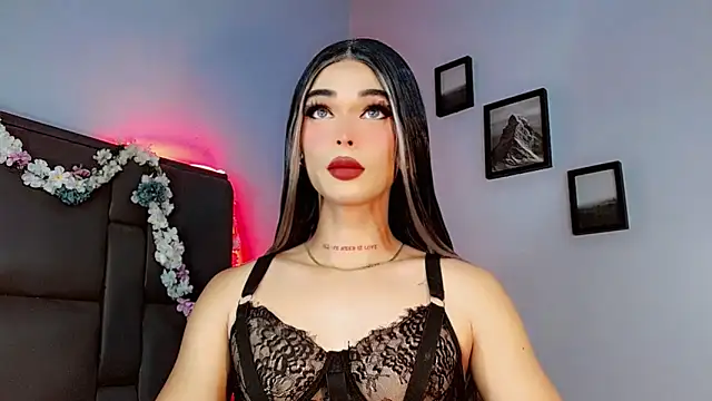 Snapshot of Marian_LV chatting on 09/13/25, 08:03 Marian LV online show from 09/13/25, 08:03