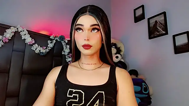 Snapshot of Marian_LV chatting on 09/26/25, 07:45 Marian LV online show from 09/26/25, 07:45