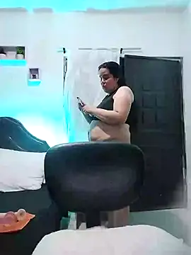 Snapshot of lunanataly chatting on 01/28/25, 07:21 lunanataly online show from 01/28/25, 07:21