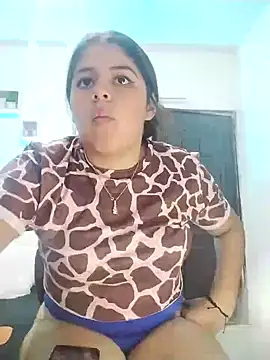 Snapshot of lunanataly chatting on 02/27/25, 07:58 lunanataly online show from 02/27/25, 07:58