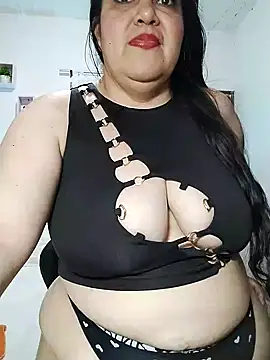 Snapshot of lunanataly chatting on 03/15/25, 06:32 lunanataly online show from 03/15/25, 06:32