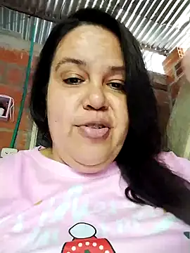 Snapshot of lunanataly chatting on 11/19/25, 02:39 lunanataly online show from 11/19/25, 02:39