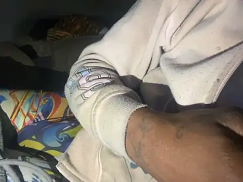 SlimeCrownzOut5 online show from 11/05/25, 12:16