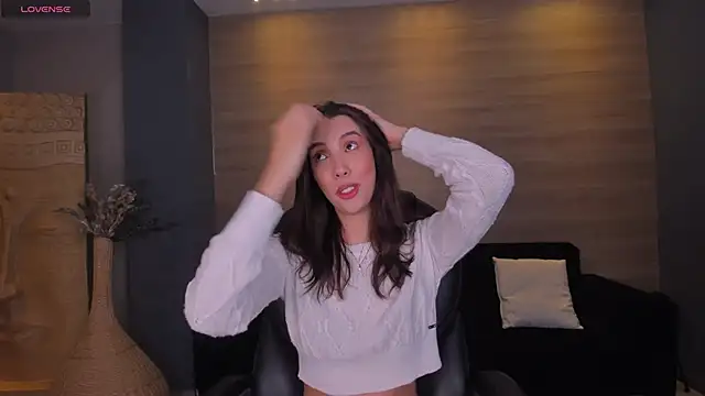 Snapshot of AnaisNin chatting on 02/07/25, 11:45 AnaisNin online show from 02/07/25, 11:45