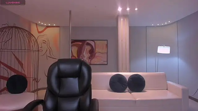 Snapshot of AnaisNin chatting on 03/12/25, 12:04 AnaisNin online show from 03/12/25, 12:04