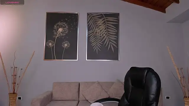 Snapshot of AnaisNin chatting on 09/25/25, 02:15 AnaisNin online show from 09/25/25, 02:15