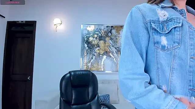 Snapshot of AnaisNin chatting on 09/30/25, 03:22 AnaisNin online show from 09/30/25, 03:22