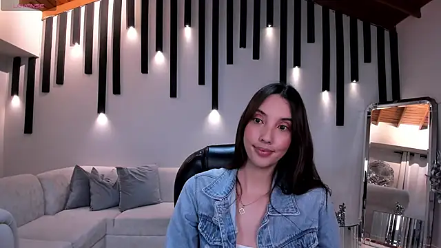 Snapshot of AnaisNin chatting on 10/10/25, 03:38 AnaisNin online show from 10/10/25, 03:38