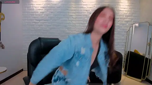 Snapshot of AnaisNin chatting on 11/05/25, 03:50 AnaisNin online show from 11/05/25, 03:50