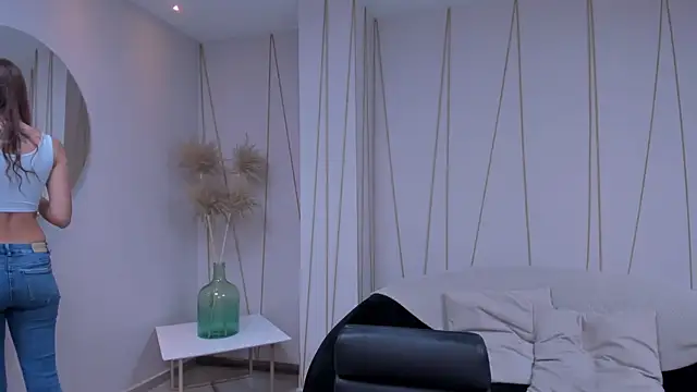 AnaisNin online show from 04/13/26, 12:10