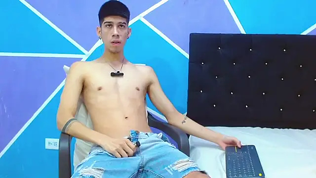 Snapshot of jhony-sex chatting on 01/07/25, 04:08 jhony-sex online show from 01/07/25, 04:08