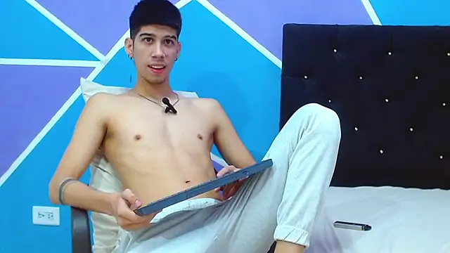 Snapshot of jhony-sex chatting on 01/10/25, 09:34 jhony-sex online show from 01/10/25, 09:34