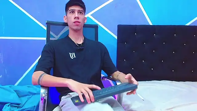 Snapshot of jhony-sex chatting on 02/07/25, 08:55 jhony-sex online show from 02/07/25, 08:55