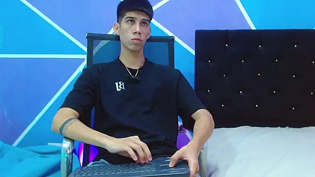 jhony-sex online show from 02/10/25, 06:42